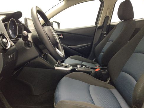 Used 2020 Toyota Yaris LE FWD image 17