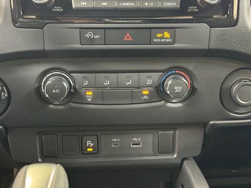 Used 2023 Nissan Frontier SV w/ Midnight Edition Package image 39