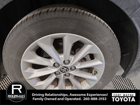 Used 2021 Toyota Corolla LE w/ LE Premium Package FWD image 11