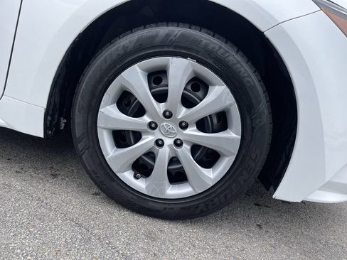 Used 2023 Toyota Corolla LE FWD image 11