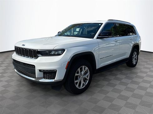 Used 2022 Jeep Grand Cherokee L Limited image 4