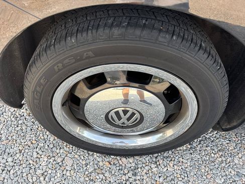 Used 2013 Volkswagen Beetle 2.5 FWD image 37