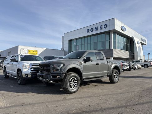 Used 2018 Ford F150 Raptor w/ Equipment Group 801A Mid image 1