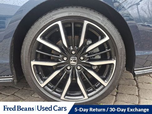 Used 2024 Honda Accord Touring image 8