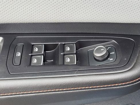 Used 2025 Volkswagen Atlas Peak Edition SE AWD/4WD image 60
