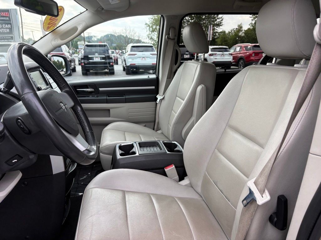 Used 2008 Dodge Grand Caravan SXT FWD image 26