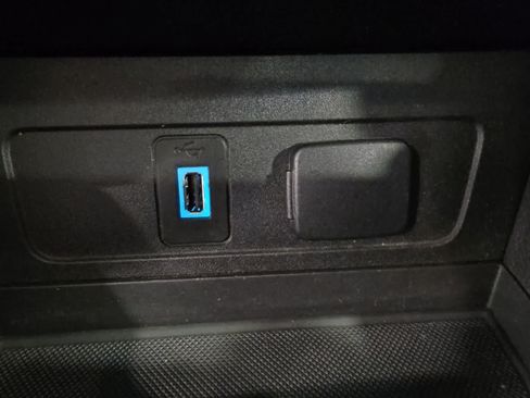 Used 2018 Ford Escape SEL FWD image 20