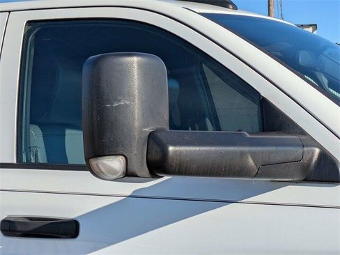 Used 2022 RAM 2500 Tradesman w/ Chrome Appearance Group image 12