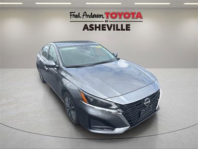 Used 2023 Nissan Altima 2.5 SV