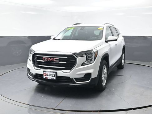 Used 2022 GMC Terrain SLE w/ Driver Convenience Package AWD/4WD image 8