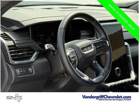 Used 2025 GMC Acadia Elevation FWD image 10