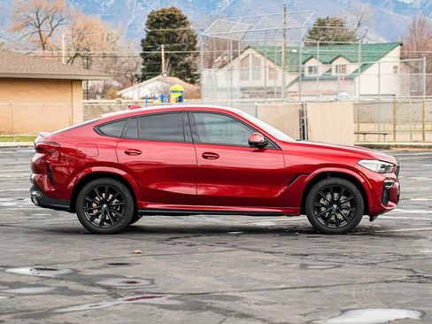 Used 2023 BMW X6 xDrive40i w/ M Sport Package image 4