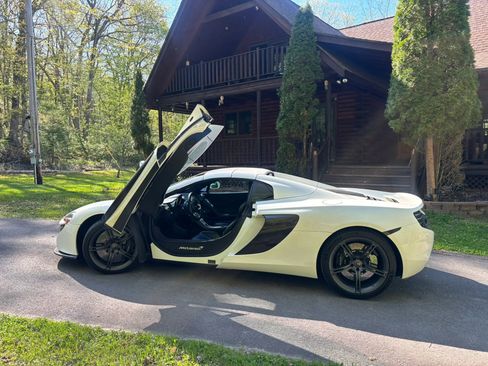 Used 2015 McLaren 650S Spider RWD image 11