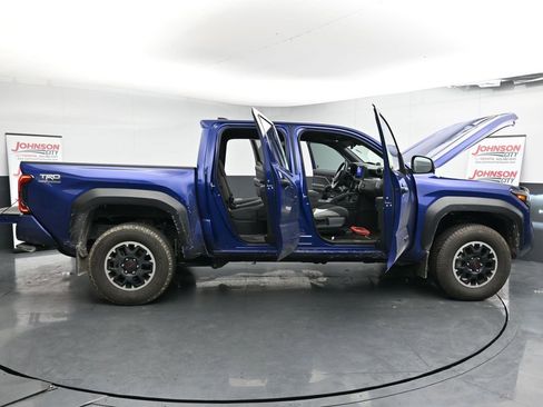 Used 2024 Toyota Tacoma TRD Off-Road image 27