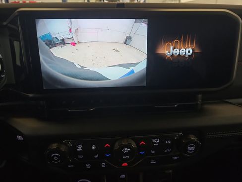 New 2026 Jeep Wrangler Unlimited Rubicon image 18