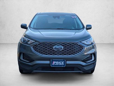 Used 2023 Ford Edge SEL image 2