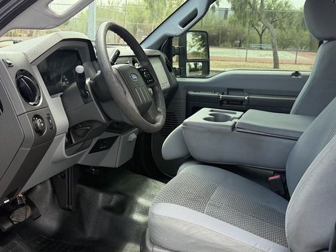 Used 2016 Ford F250 XL w/ Power Equipment Group RWD image 9