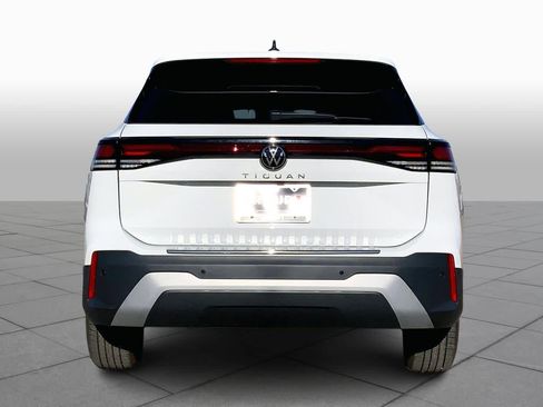 New 2026 Volkswagen Tiguan S FWD image 4