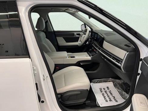 Used 2026 Hyundai Santa Fe SEL AWD/4WD image 12