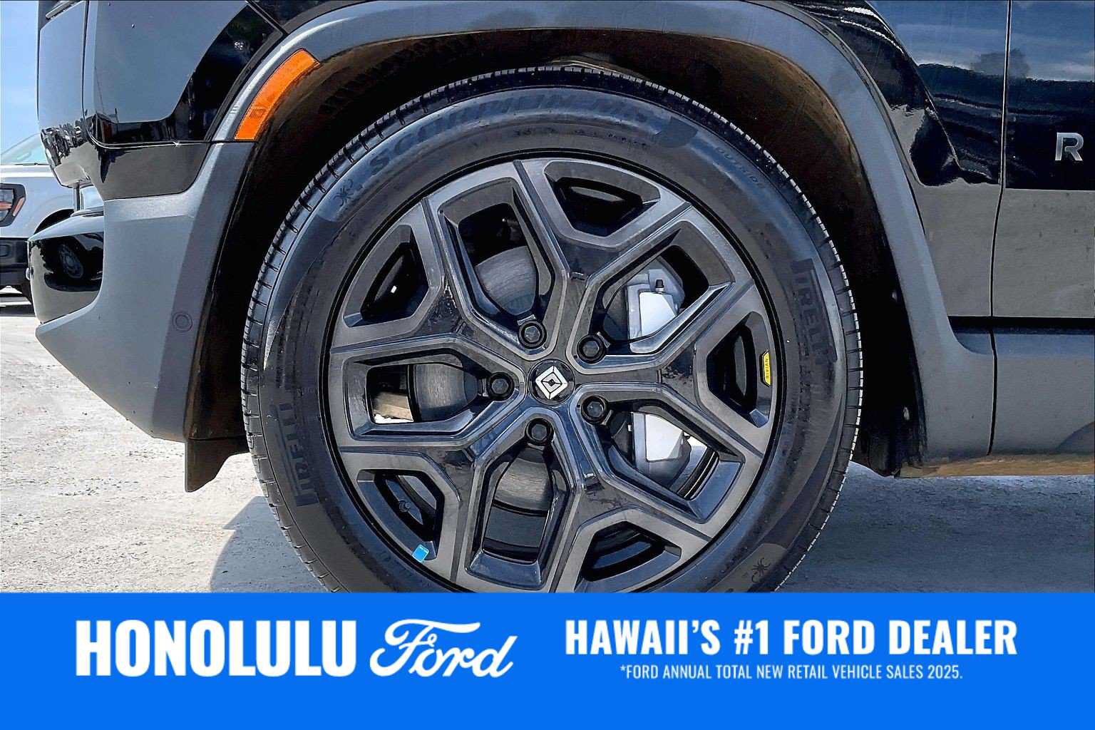 Used 2026 Rivian R1S Adventure Dual AWD/4WD image 8