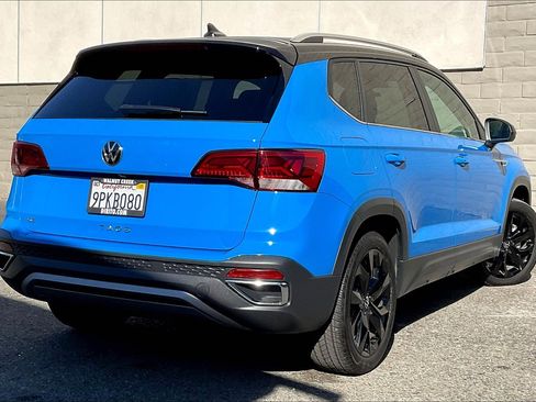 Certified 2024 Volkswagen Taos SE image 13