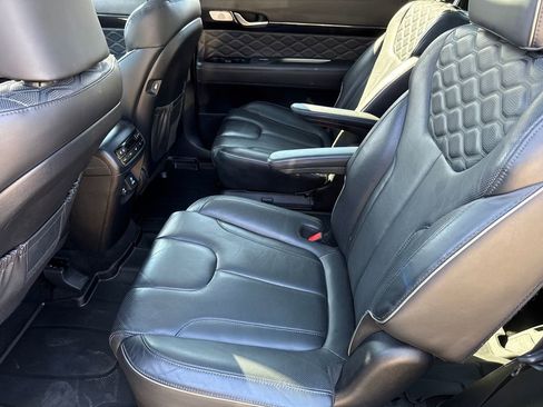Used 2022 Hyundai Palisade Calligraphy image 18