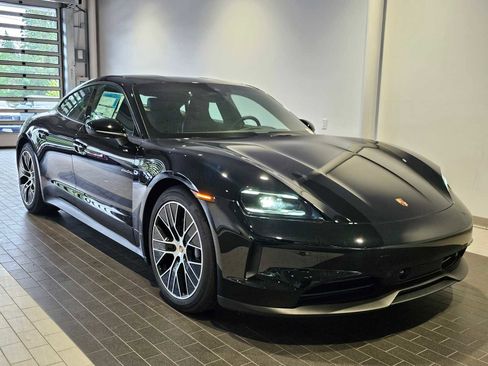 New 2025 Porsche Taycan image 9