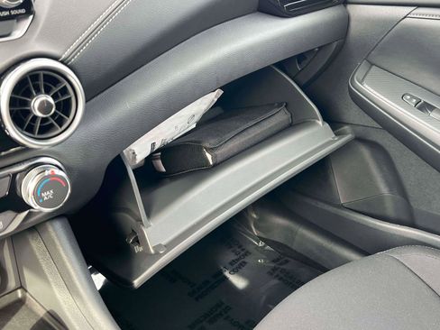 Used 2025 Nissan Sentra SV image 10