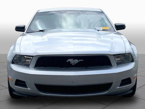 Used 2010 Ford Mustang Premium RWD image 3