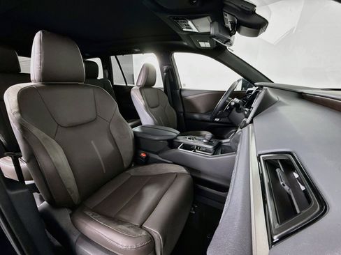 Used 2025 Lexus TX 350 AWD w/ Technology Package image 28