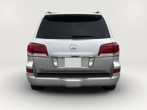 Used 2014 Lexus LX 570 4WD w/ Luxury Package image 6