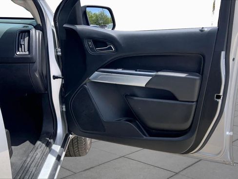Used 2020 Chevrolet Colorado LT RWD image 22