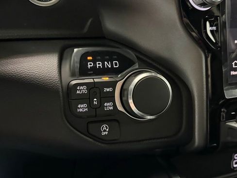 New 2026 RAM 1500 4x4 Crew Cab image 19