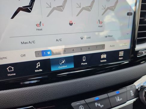 New 2026 Chrysler Voyager LX image 16