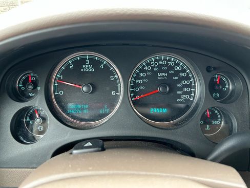 Used 2010 GMC Yukon XL SLE w/ SLE-2 Equipment Package AWD/4WD image 20