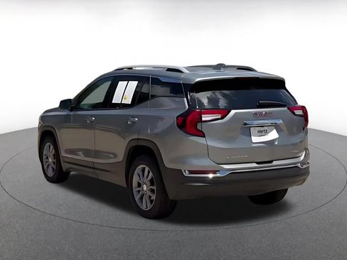 Used 2024 GMC Terrain SLT AWD/4WD image 11
