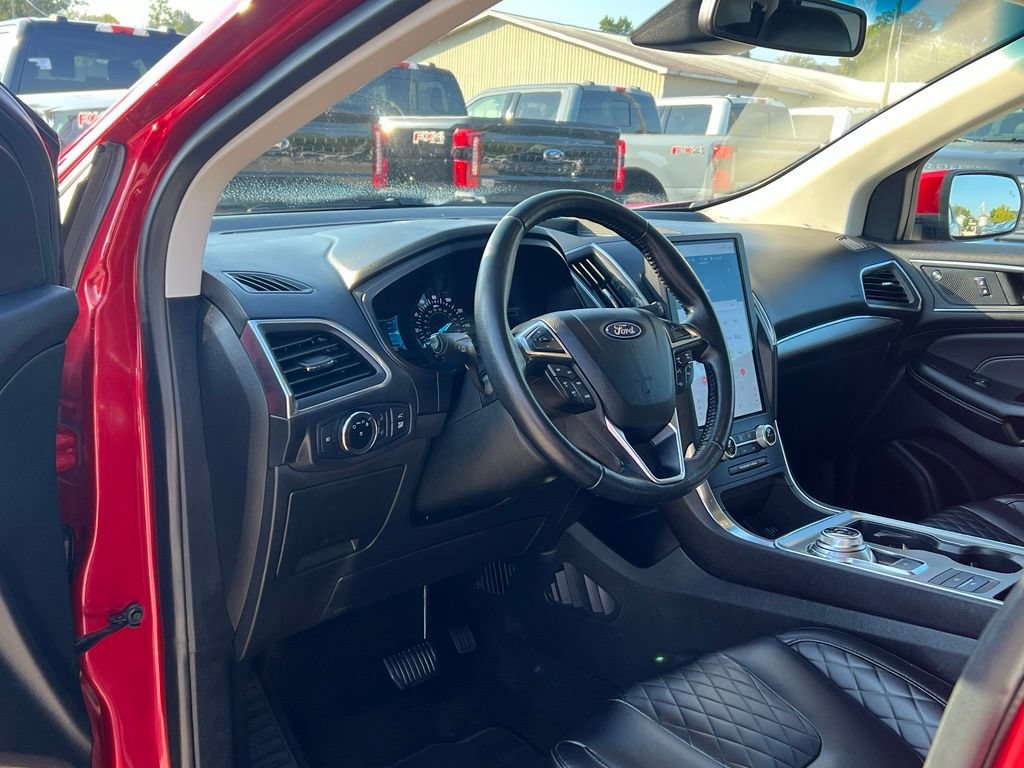 Used 2023 Ford Edge Titanium AWD/4WD image 12
