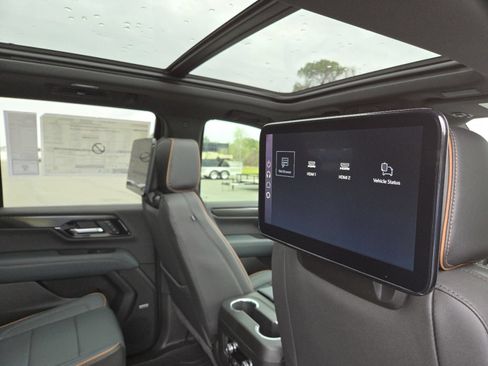 New 2026 GMC Yukon AT4 w/ AT4 Premium Plus Package AWD/4WD image 31