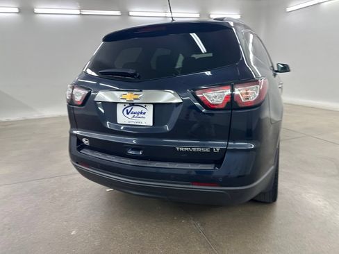 Used 2015 Chevrolet Traverse LT w/ Style and Technology Package FWD image 12