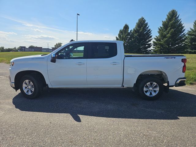 Used 2022 Chevrolet Silverado 1500 LT AWD/4WD image 2