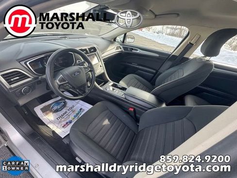 Used 2019 Ford Fusion SE image 11