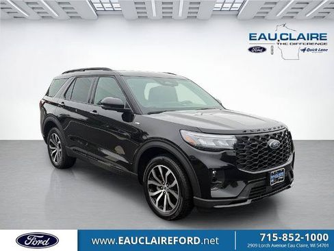 Certified 2025 Ford Explorer ST-Line AWD/4WD image 1
