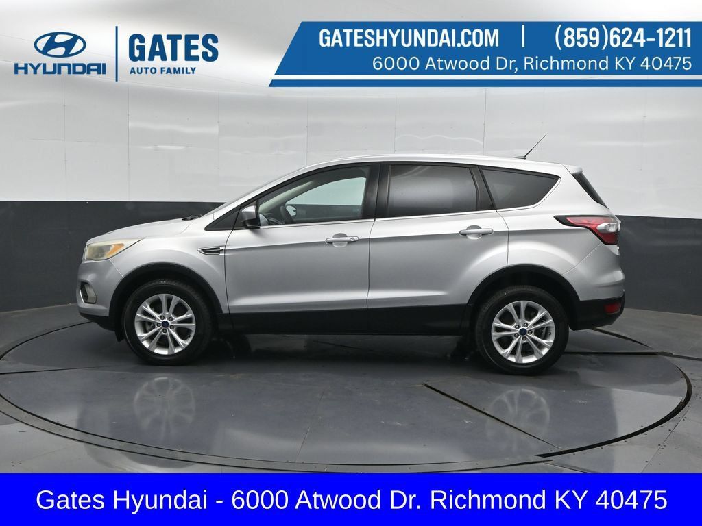Used 2017 Ford Escape SE AWD/4WD image 7