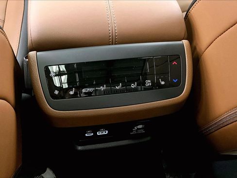 New 2025 Nissan Pathfinder Platinum w/ Cargo Package AWD/4WD image 20
