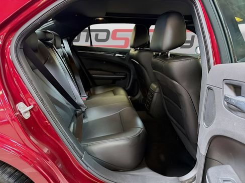 Used 2023 Chrysler 300 S w/ Comfort Group RWD image 28
