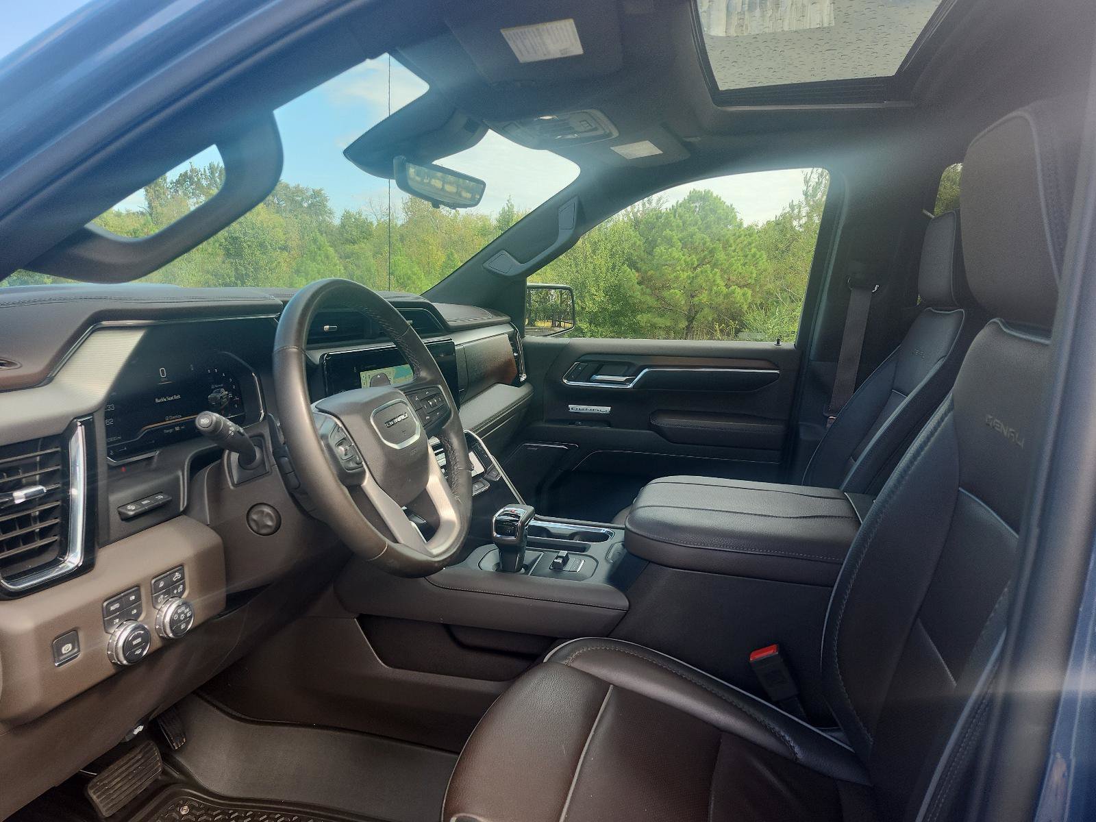 Used 2024 GMC Sierra 1500 Denali w/ Denali Reserve Package AWD/4WD image 15