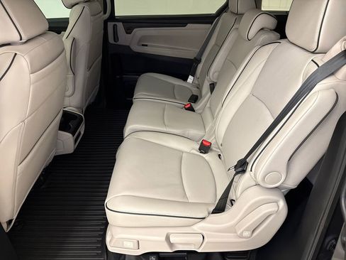 New 2026 Honda Odyssey Touring image 19