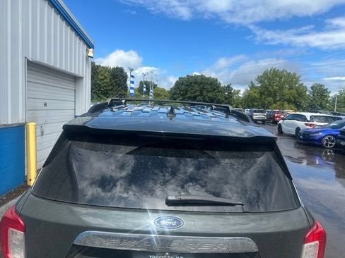 Used 2022 Ford Explorer XLT w/ Equipment Group 202A AWD/4WD image 6