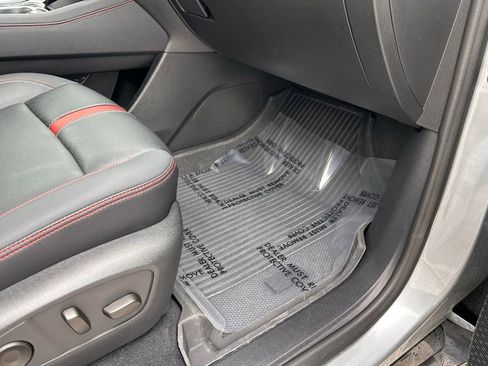 Used 2024 Chevrolet Traverse RS w/ LPO, Floor Liner Package AWD/4WD image 21