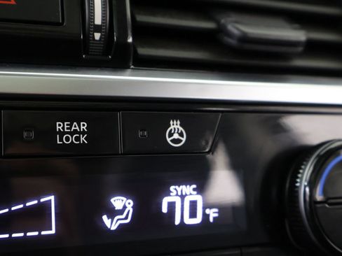 Used 2023 Nissan Pathfinder SL w/ SL Premium Package AWD/4WD image 57